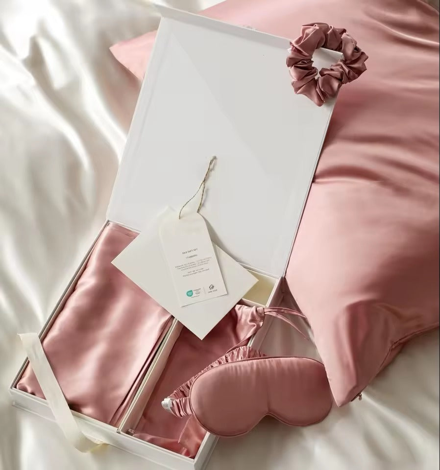 VOLUMA Nocturne silk sleep set in a bedroom